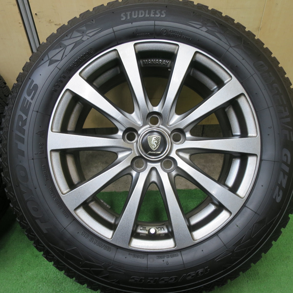 バリ溝！21年！キレイ！9分★プリウス 等 195/65R15 スタッドレス トーヨー オブザーブ GIZ2 MANARAY SPORT 15インチ マナレイ スポーツ PCD100/5H★5052301TTス