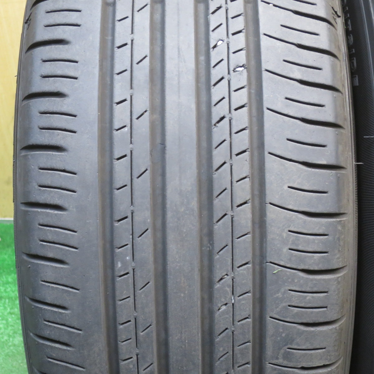 キレイ★トヨタ 80系 ハリアー Gグレード 純正 225/60R18 ダンロップ グラントレック PT30 18インチ PCD114.3/5H★6051804NJノ