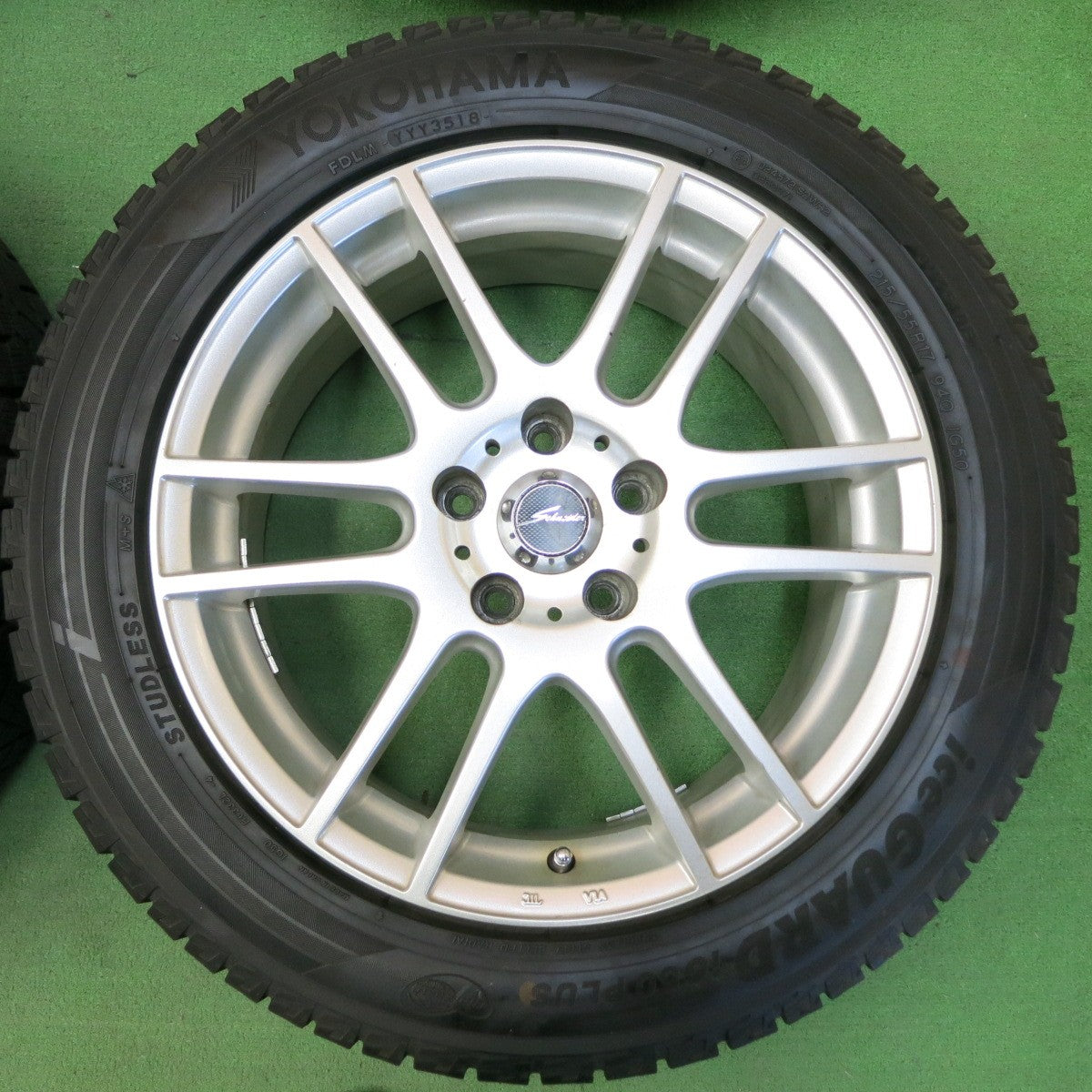 *送料無料* バリ溝！9分★スタッドレス 215/55R17 ヨコハマ アイスガード iG50 プラス SCHNEIDER シュナイダー 17インチ PCD114.3/5H★4050303イス