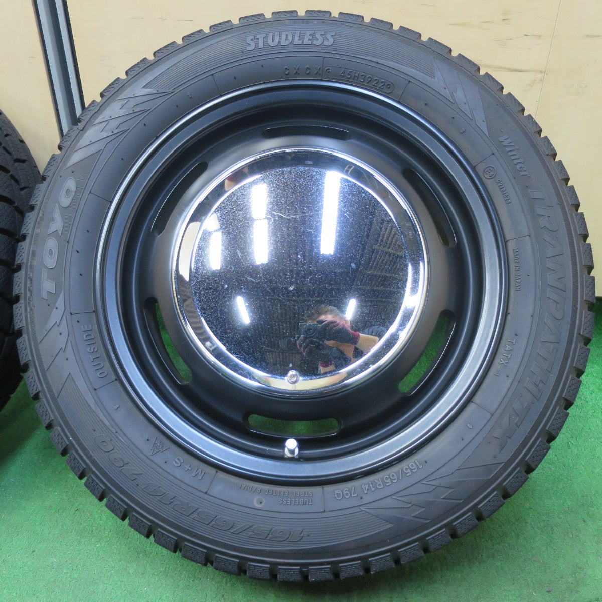 送料無料] 超バリ溝！22年！キレイ！ほぼ10分☆スタッドレス 165/65R14