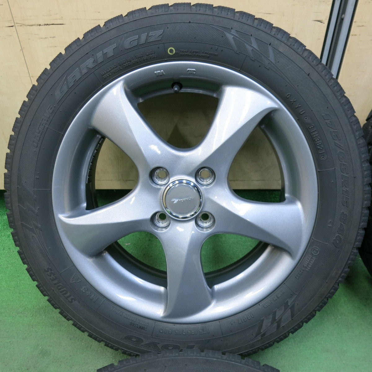 キレイ！21年★スタッドレス 175/65R15 トーヨー オブザーブ ガリット GIZ TOPRUN トップラン 15インチ PCD100/4H★5043013SYス