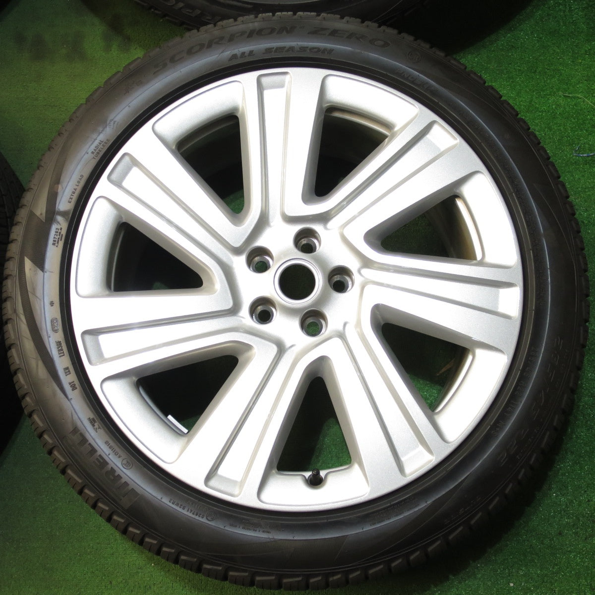 *送料無料* 新車外し！23年★ランドローバー レンジローバー HSE 純正 285/45R22 ピレリ スコーピオン ゼロ PCD120/5H★4031802クノ