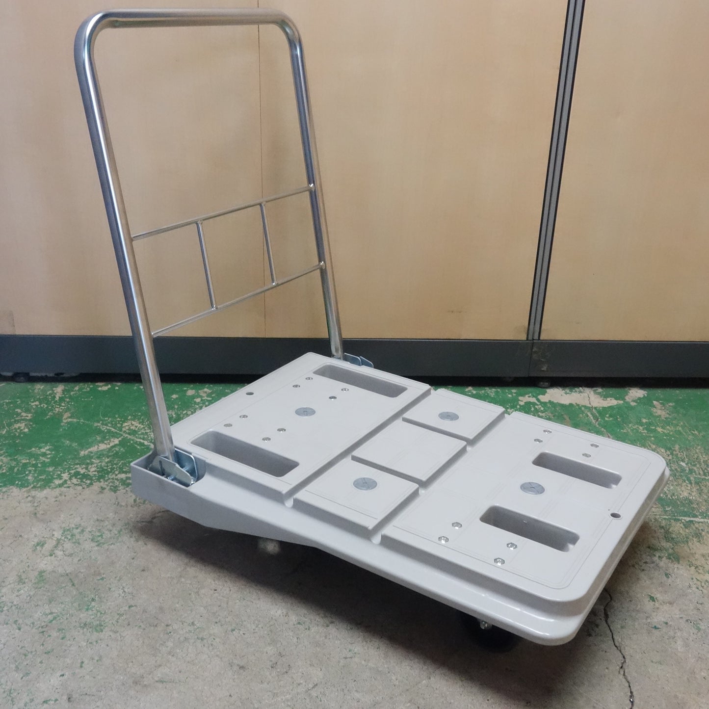 [送料無料] 美品☆サカエ スタッキング ハンドカー 台車 平台車 ブレーキ付き SPD-720 運搬☆