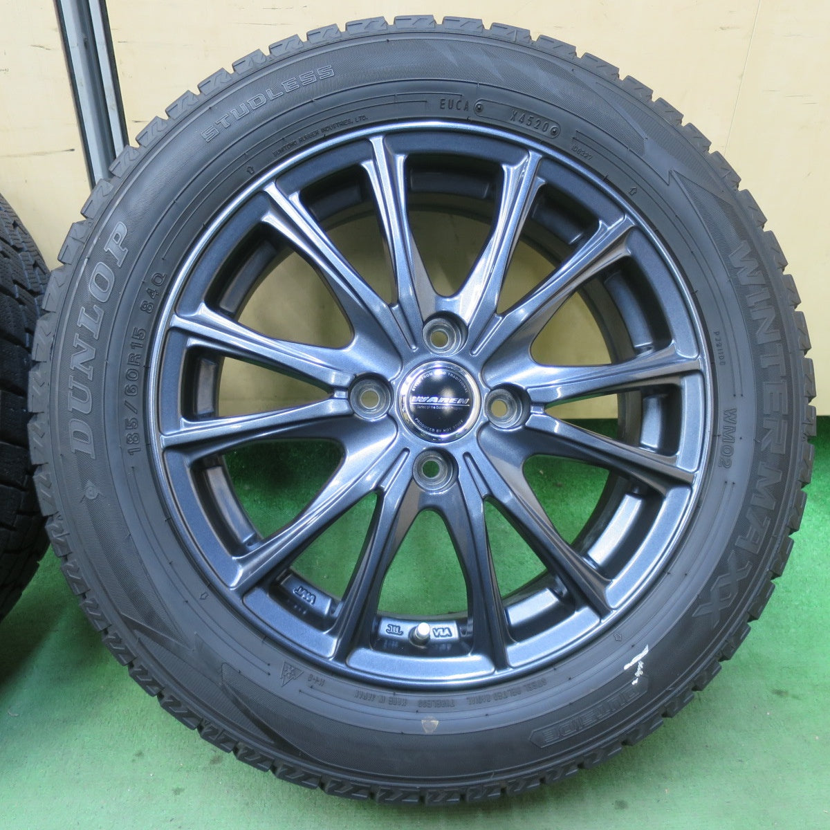 バリ溝！キレイ！9分★スタッドレス 185/60R15 ダンロップ ウインターマックス WM02 WAREN ヴァーレン 15インチ PCD100/4H★5112707イス