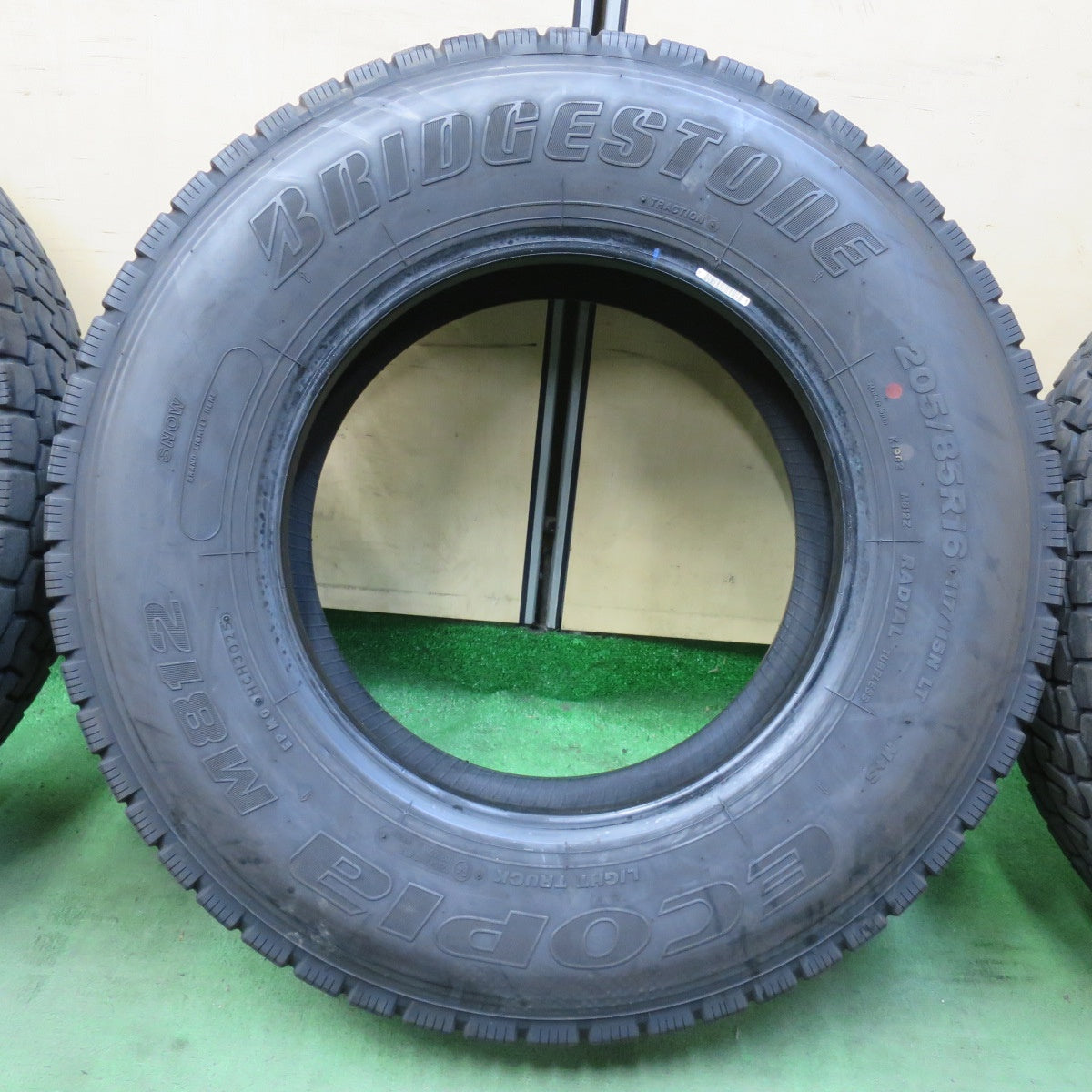 バリ溝！25年！9.5分！6本★トラック タイヤ 205/85R16 117/115N ブリヂストン エコピア M812 ミックス オールシーズン 16インチ★5101003イスタ