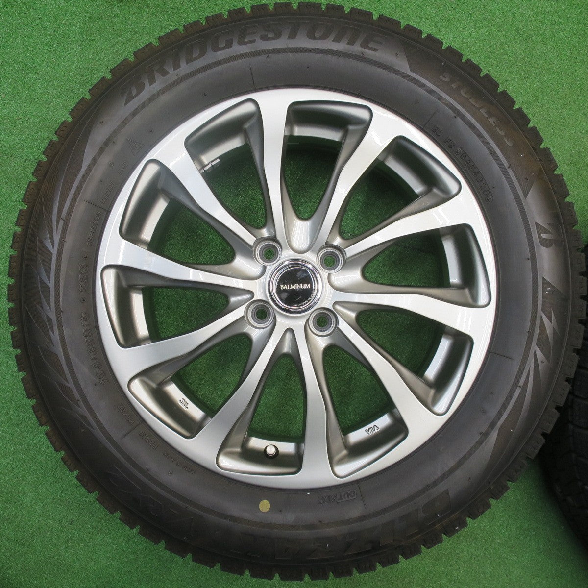 バリ溝！キレイ！8.5分★スタッドレス 195/65R16 ブリヂストン ブリザック VRX2 BALMINUM バルミナ 16インチ PCD100/4H★5111302NJス