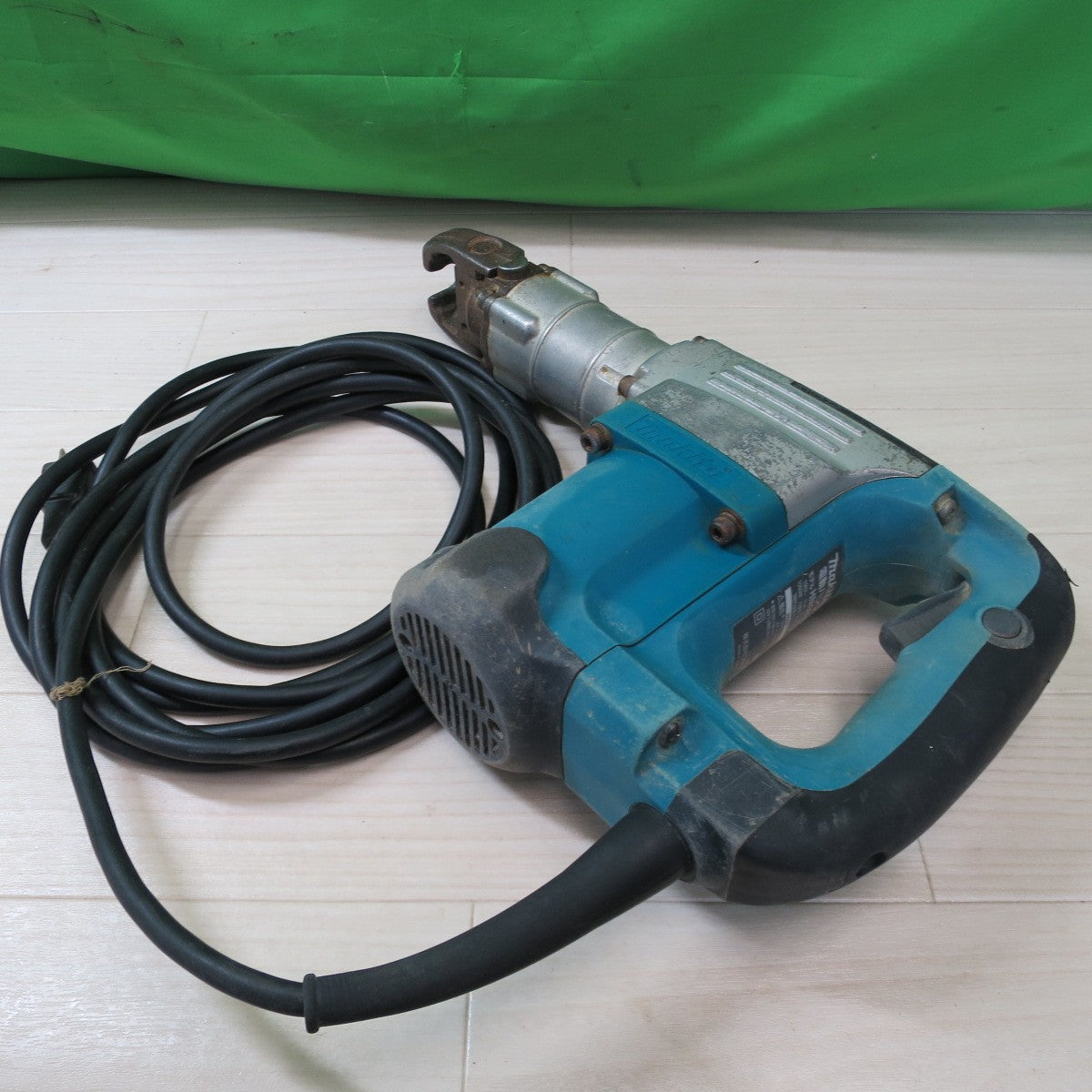 [送料無料] ☆マキタ 電動 ハンマ HM0830 100V ケース付き ハンマー 電動 工具☆