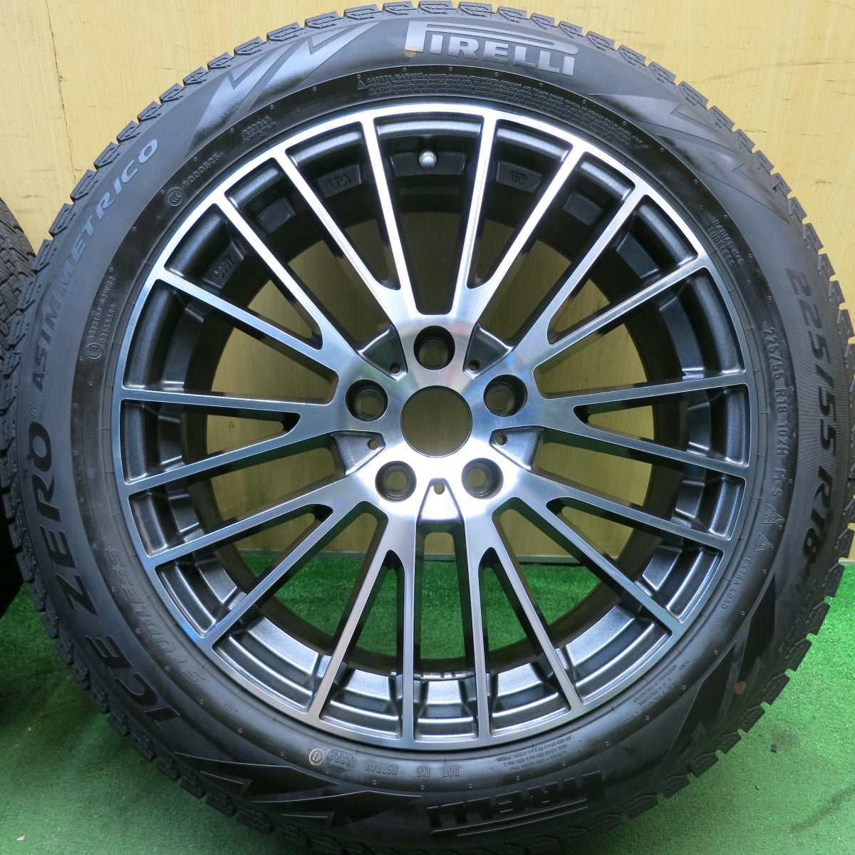 センサー付！バリ溝！24年！キレイ！9.5分以上★BMW 等 ユーロデザイン CALWER 225/55R18 スタッドレス ピレリ アイスゼロ PCD112/5H★5091102HAス