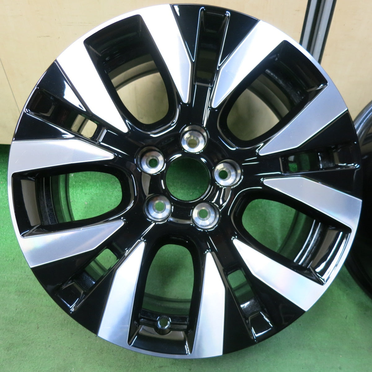新車外し★シトロエン ベルランゴ 純正 ホイール 17インチ 17×7J PCD108/5H★5041809SYホ
