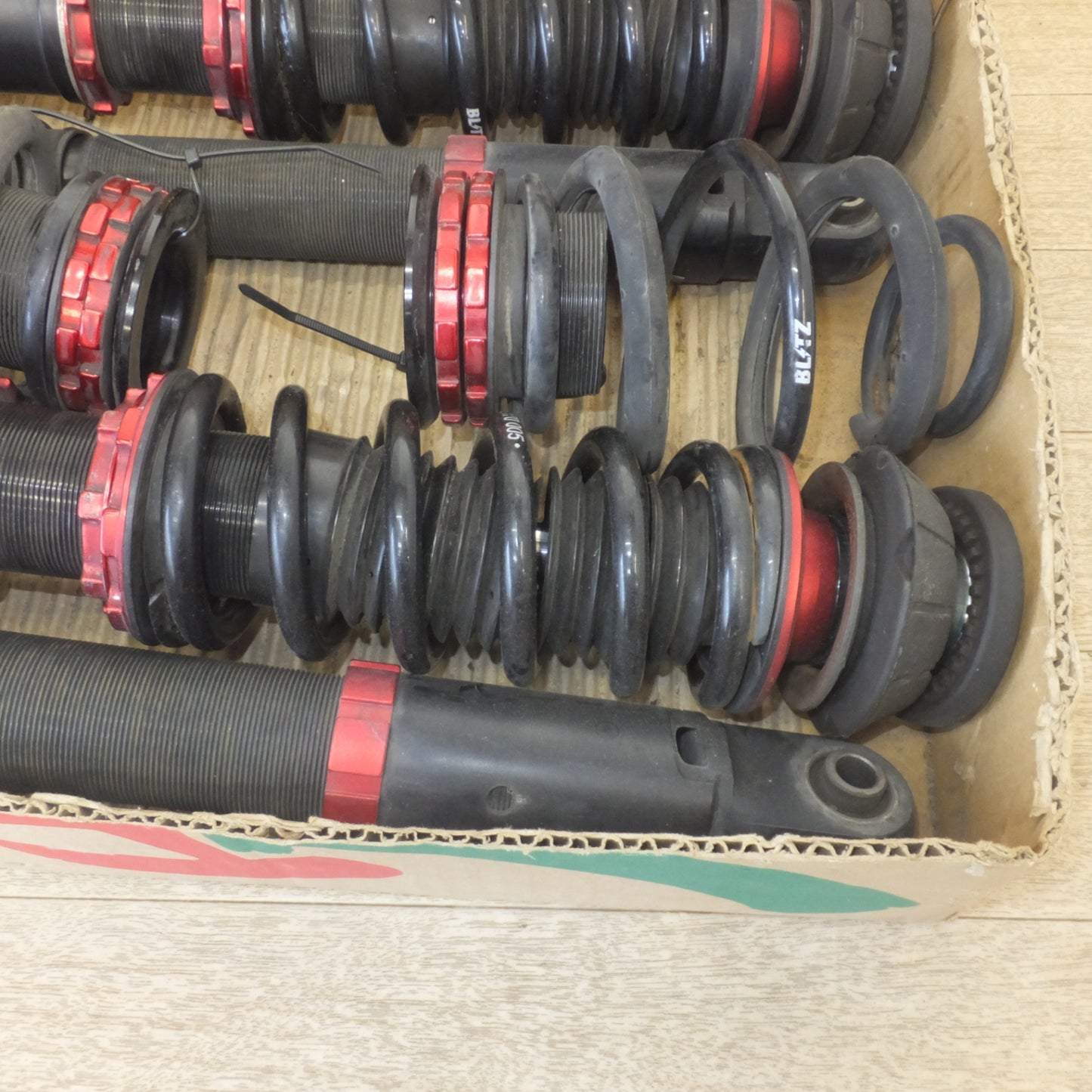 [送料無料] 岐阜発★ブリッツ BLITZ 車高調 DAMPER ZZR 92394 セット　適合車種 スズキ スイフト スイフトスポーツ バレーノ★