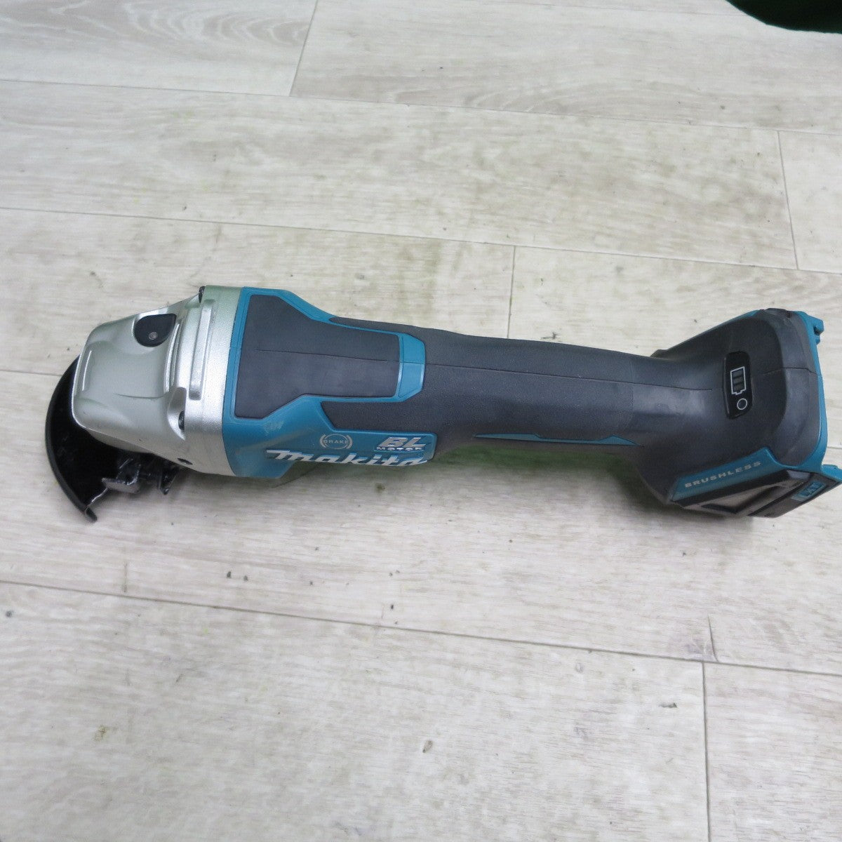[送料無料] キレイ☆マキタ 100mm ディスクグラインダー GA407D 電動 工具 研摩 研磨 機☆