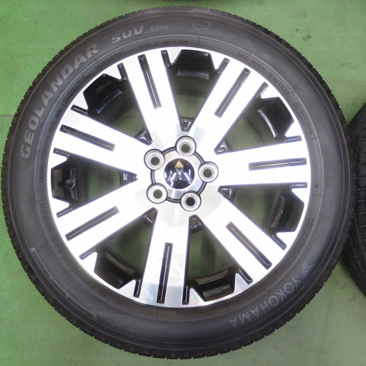 バリ溝！21年！ほぼ10分★三菱 デリカ D:5 純正 225/55R18 ヨコハマ ジオランダー SUV G055 18インチ D5 PCD114.3/5H★5092705イノ