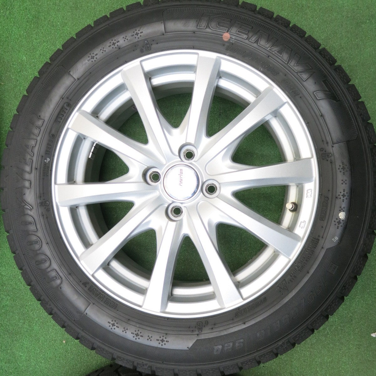バリ溝！21年！キレイ！9.5分★スタッドレス 195/65R16 グッドイヤー アイスナビ7 ravrion RS01 ラブリオン 16インチ PCD100/4H★5121316HAス