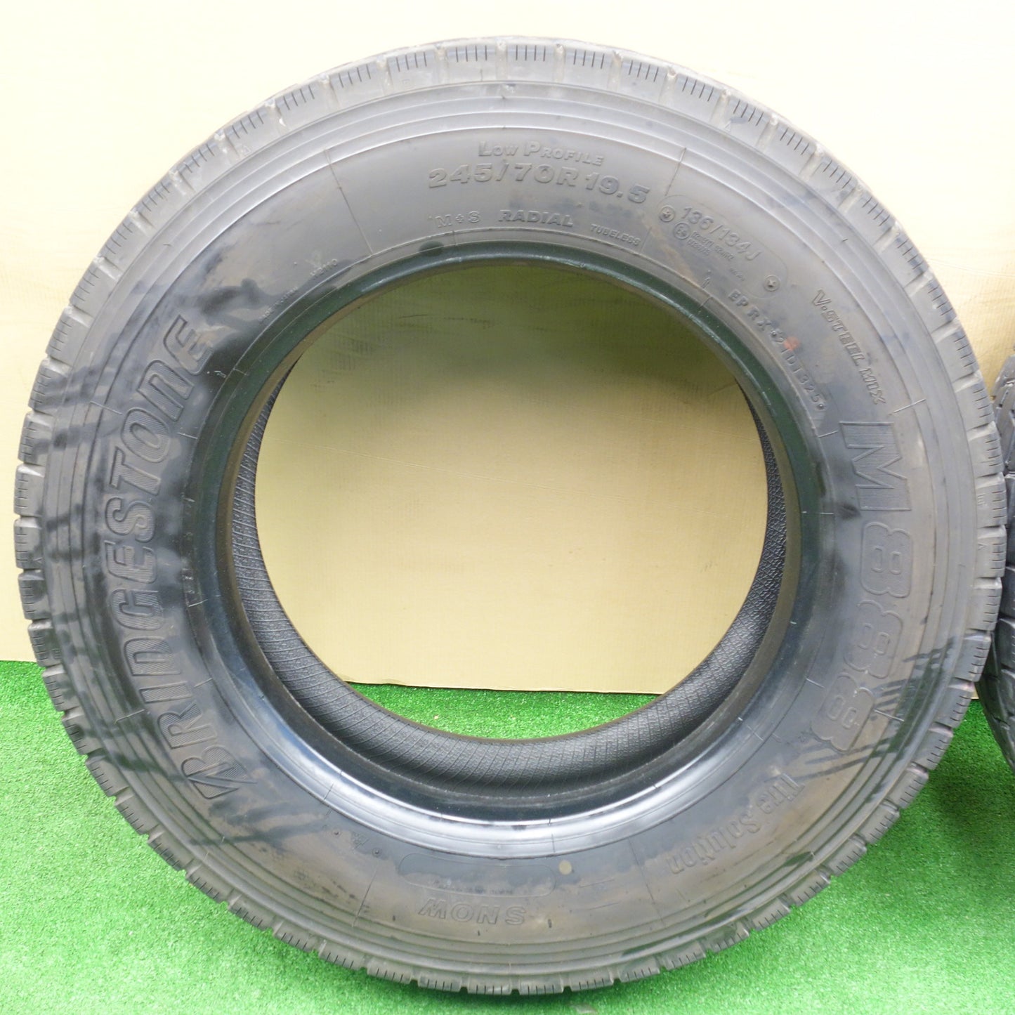 バリ溝！25年！9分！2本★トラック タイヤ 245/70R19.5 136/134J ブリヂストン M888 ミックス オールシーズン 19.5インチ★5122210KTスタ