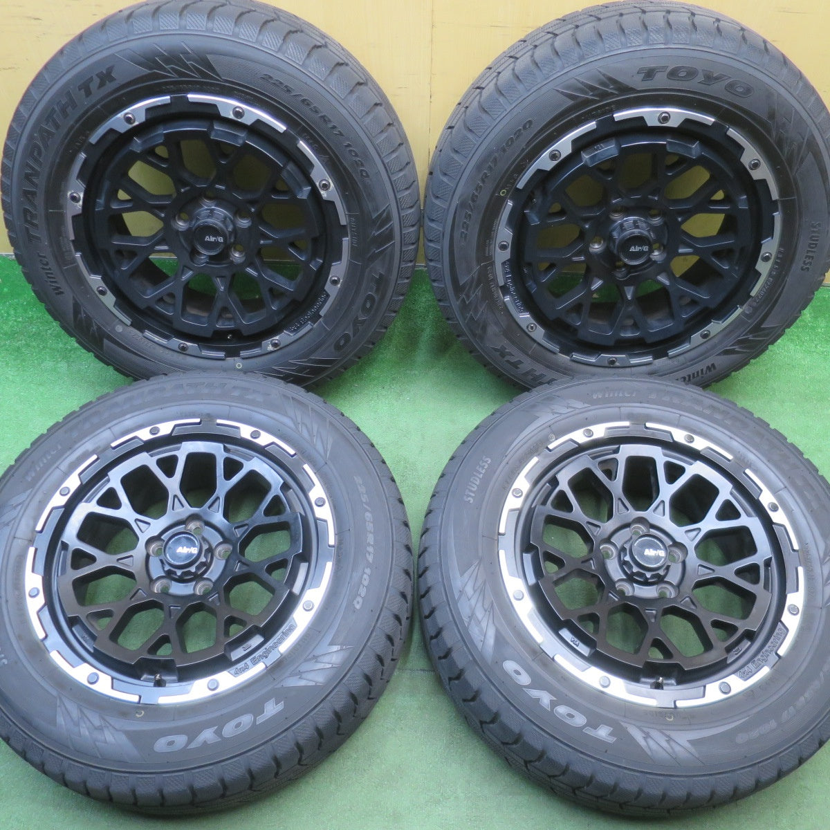 バリ溝！22年！9分★Air/G Rocks 4×4 Engineering 225/65R17 スタッドレス トーヨー ウインター トランパス TX 4X4 エンジニア 17インチ PCD114.3/5H★6052603NJス