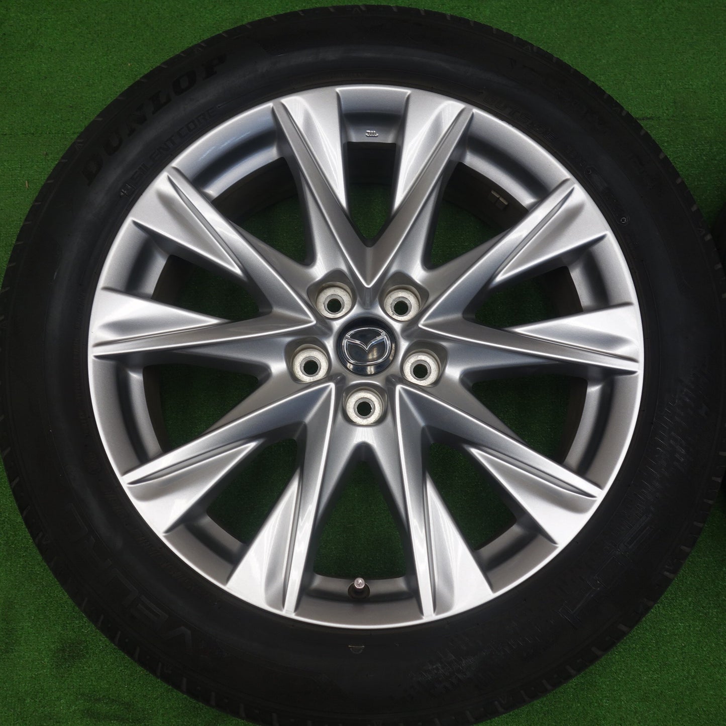 4本価格！22年★マツダ CX-8 Lパッケージ 純正 225/55R19 ダンロップ VEURO VE304 19インチ CX8 PCD114.3/5H★6040702KTノ