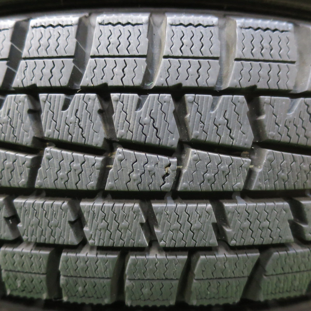 [送料無料] バリ溝！ほぼ10分★スタッドレス 155/65R14 ダンロップ ウインターマックス WM01 NIRVANA ニルバーナ 14インチ PCD100/4H★5010407イス