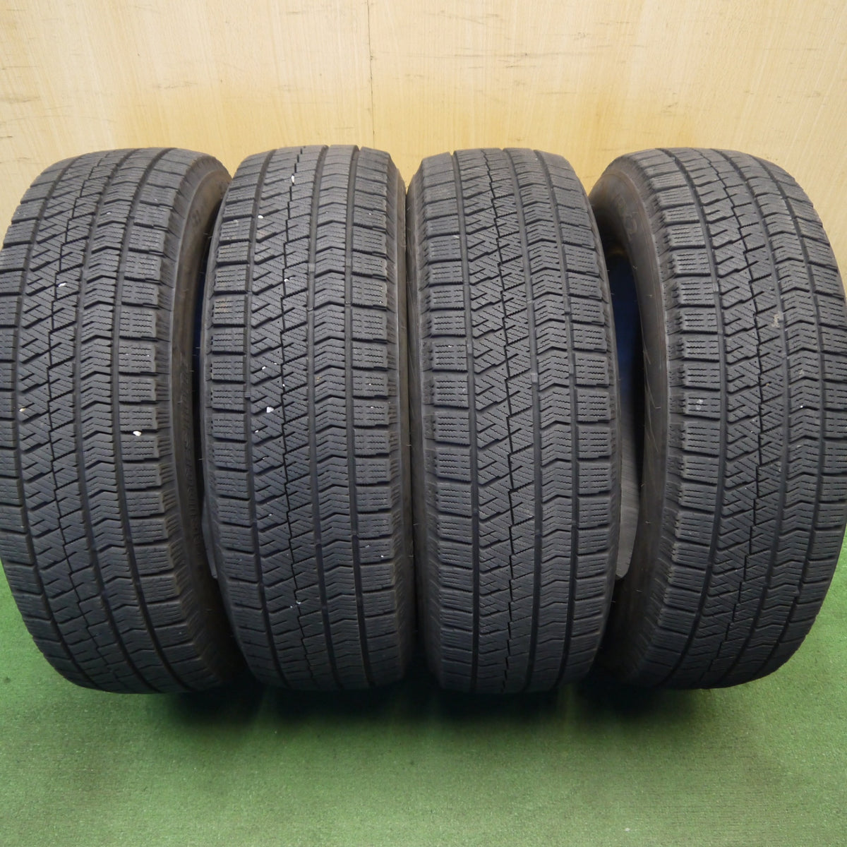 4本価格！24年◎スタッドレス 185/65R15 ブリヂストン ブリザック VRX2 タイヤ 15インチ シエンタ ノート フリード アクア デミオ 等◎6100905Hスタ