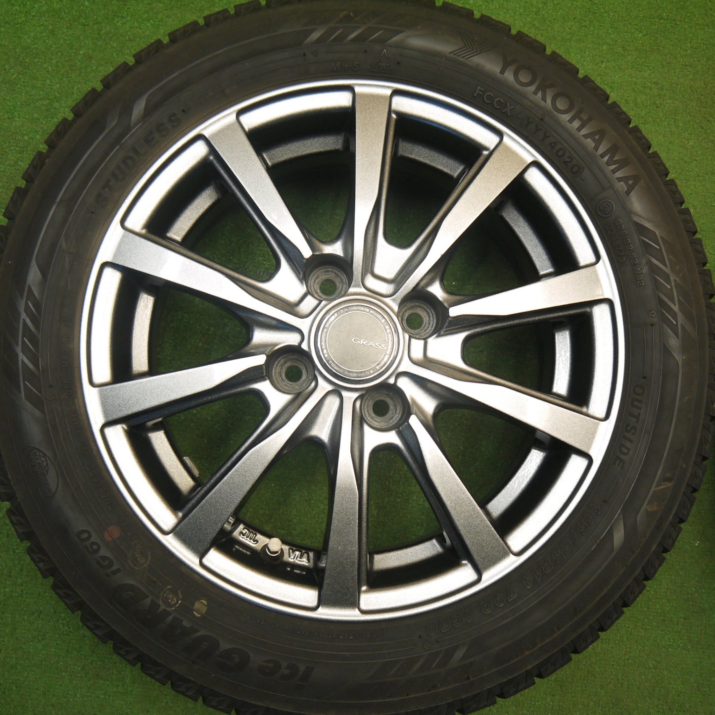 バリ溝！9.5分★スタッドレス 165/65R14 ヨコハマ アイスガード iG60 GRASS グラス 14インチ PCD100/4H★6011902Hス