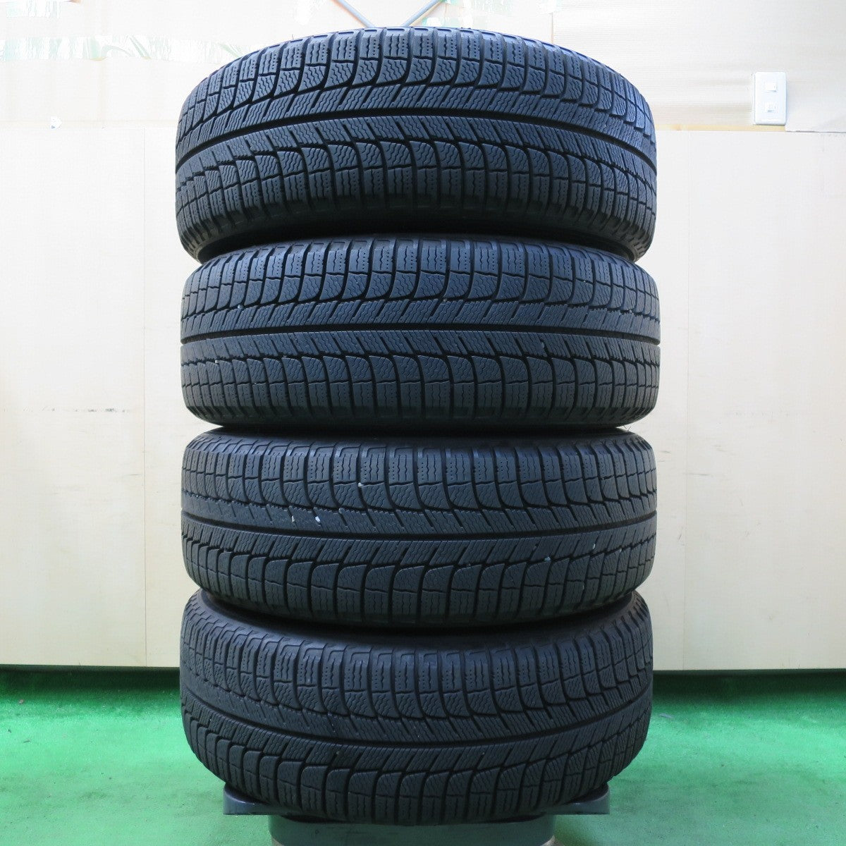 *送料無料* バリ溝！キレイ！ほぼ10分★ベンツ 等 205/60R16 スタッドレス ミシュラン X-ICE3+ 社外 アルミ 16インチ PCD112/5H★4072005イス
