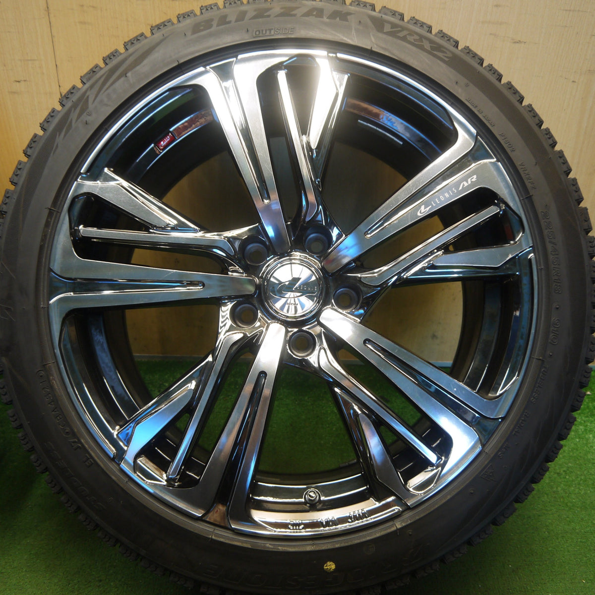 バリ溝！キレイ！9.5分◎LEONIS AR 225/45R18 スタッドレス ブリヂストン ブリザック VRX2 レオニス 18インチ PCD114.3/5H◎6082404Hス