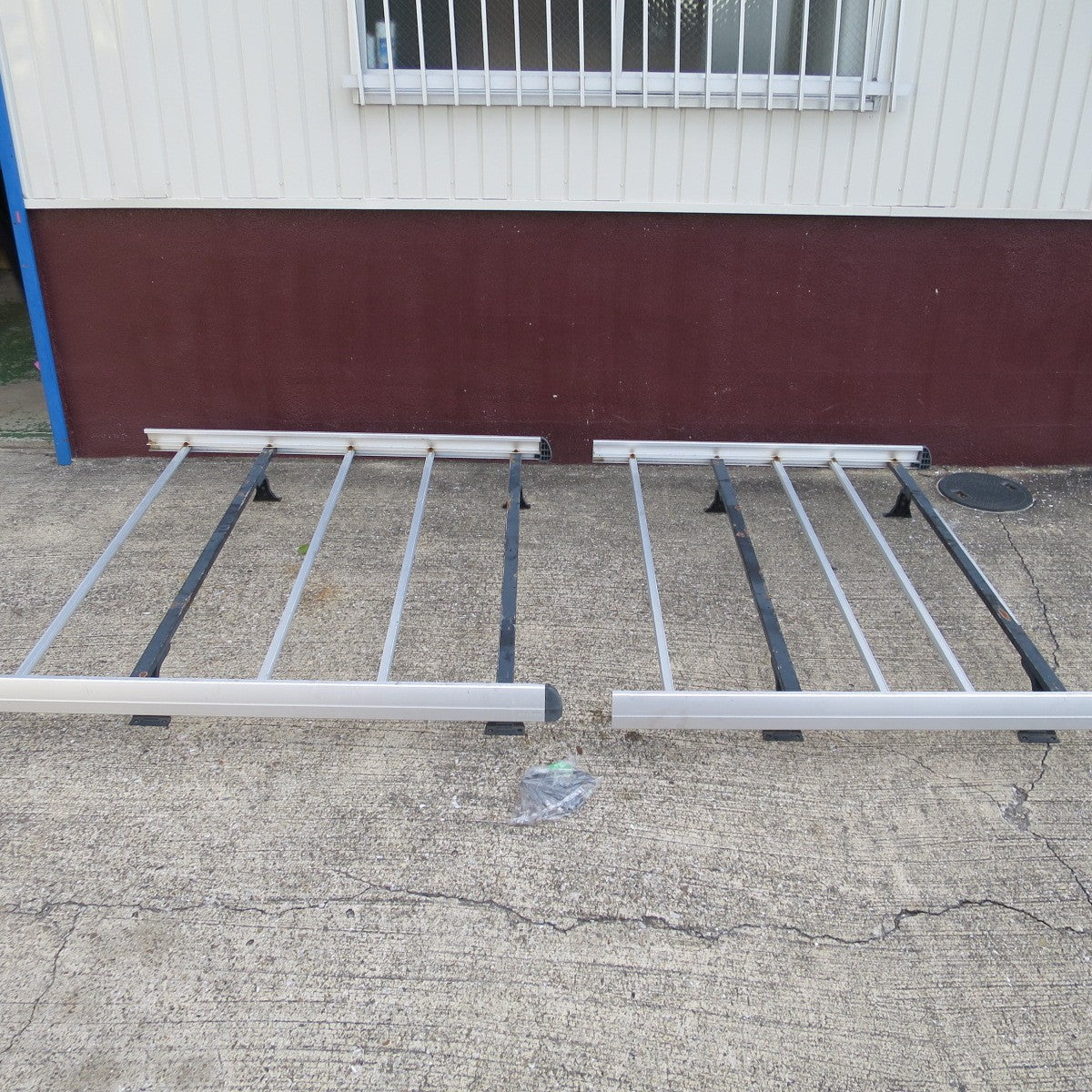 【愛知発 直接引取限定】付属品付き◆日産 VW2E26系 NV350 キャラバン ルーフ キャリア ラック メーカー 型式 不明◆