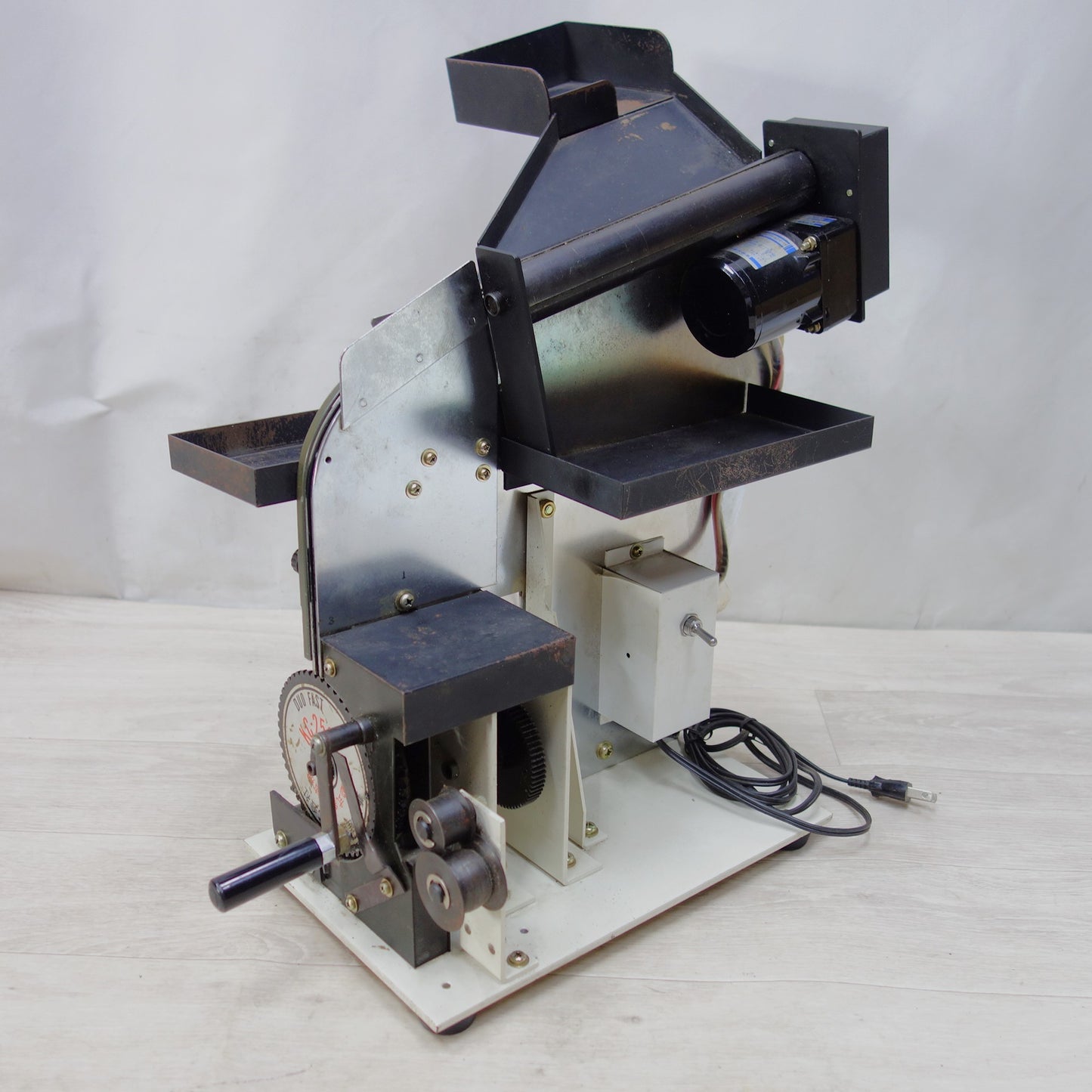 [送料無料] ◆兼松 カネマツ マキタ 手動式 釘連結機 100V KC-250 KANEMATSU 電動 工具◆