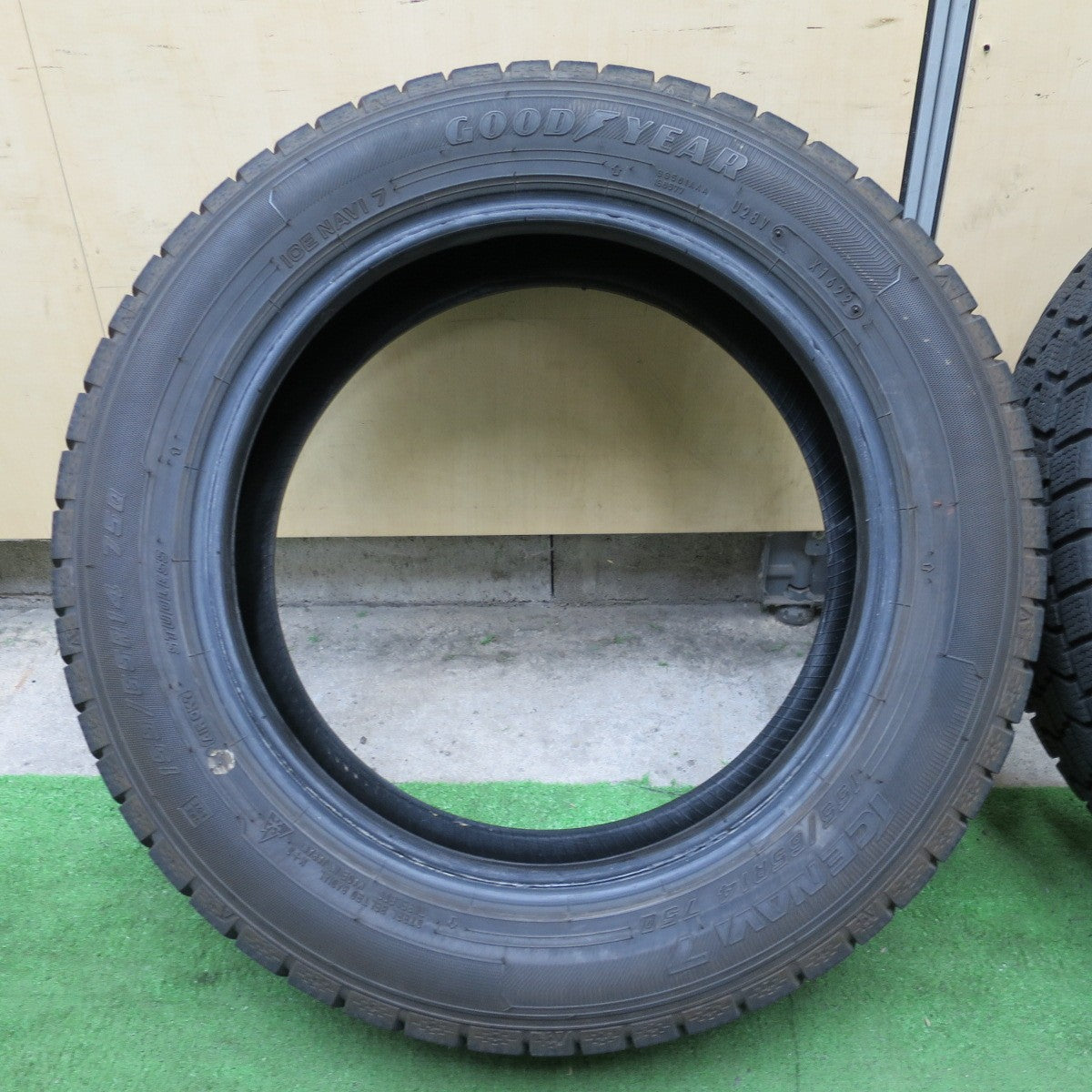 バリ溝！22年！8.5分★スタッドレス 155/65R14 グッドイヤー アイスナビ7 タイヤ 14インチ N-BOX スペーシア デイズ 等★6042902NGスタ