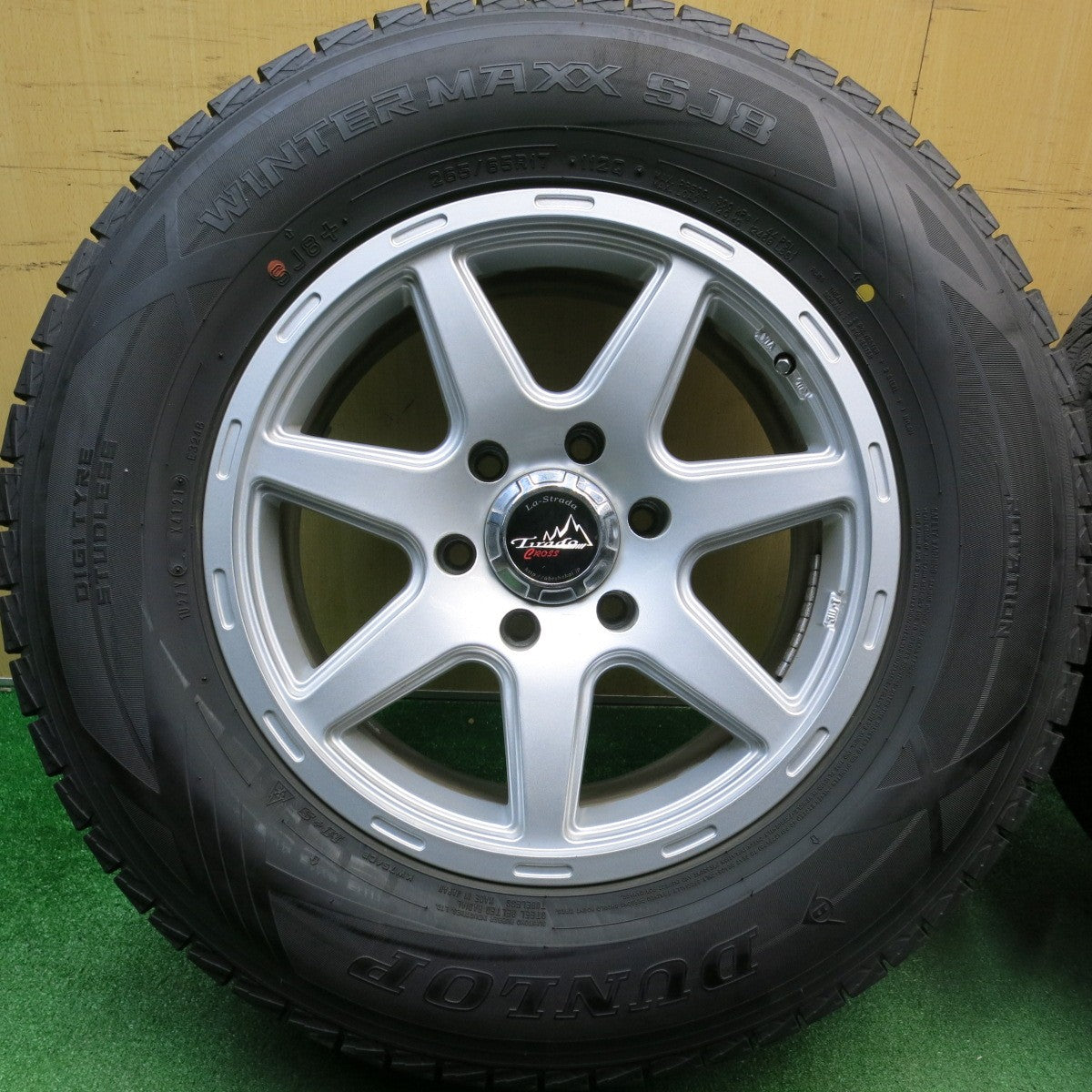 バリ溝！21年！キレイ！9.5分★スタッドレス 265/65R17 ダンロップ ウインターマックス SJ8 SJ8+ La-Strada Tirado CROSS 阿部商会 17インチ PCD139.7/6H★5121809HAス