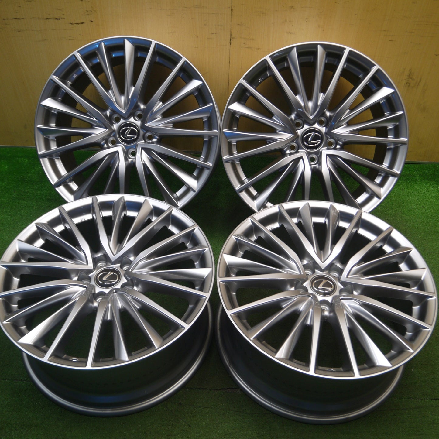 [送料無料] 新車外し★レクサス IS バージョンL 純正 ホイール 19インチ 19×8.5J PCD114.3/5H★5021407Hホ