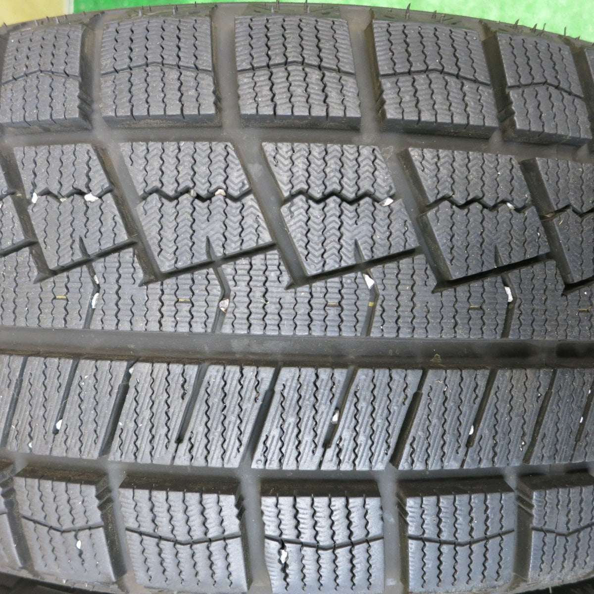 バリ溝！23年！ほぼ10分★スタッドレス 205/60R16 ネクセン ウィンガード ice2 AIZE 社外 アルミ 16インチ PCD114.3/5H★5111306HAス