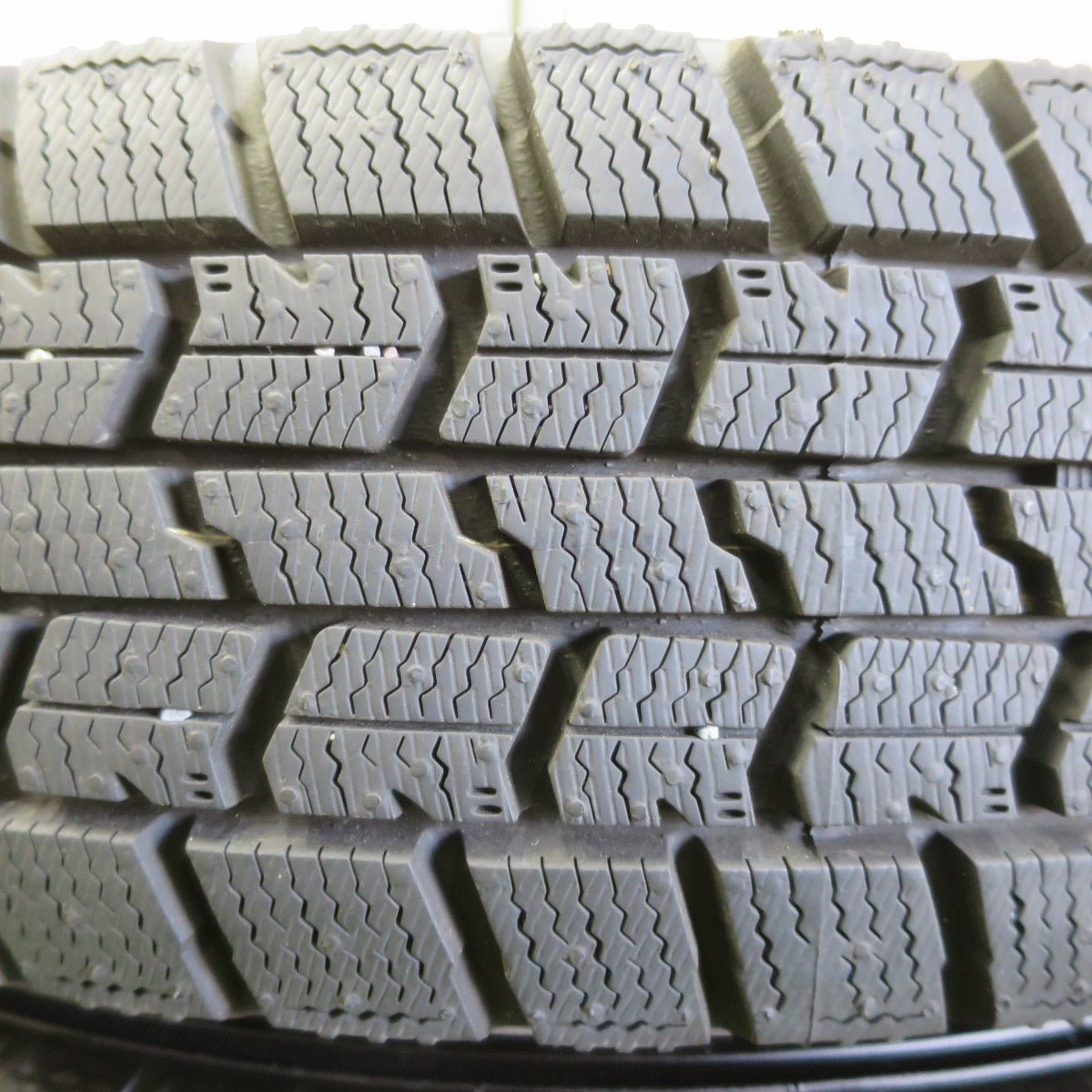 ほぼ未使用！25年！キレイ★スタッドレス 155/65R14 グッドイヤー アイスナビ7 EMBELY S10 エンベリー 14インチ PCD100/4H★6042506イス
