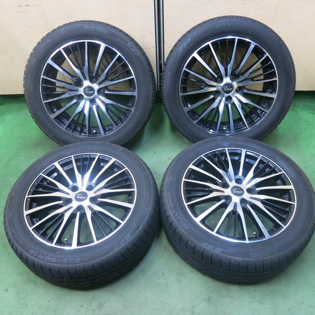バリ溝！23年！9分★スタッドレス 235/50R18 MOMO SUV POLE W-4 Verthandi ヴェルサンディ ヴェルザンディ 18インチ PCD114.3/5H★6022403SKス