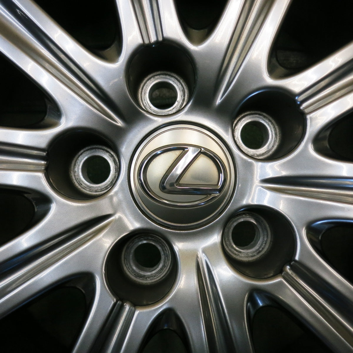 センサー付き！キレイ◎レクサス NX 純正 ホイール 17インチ 17×7J PCD114.3/5H◎6082204HAホ