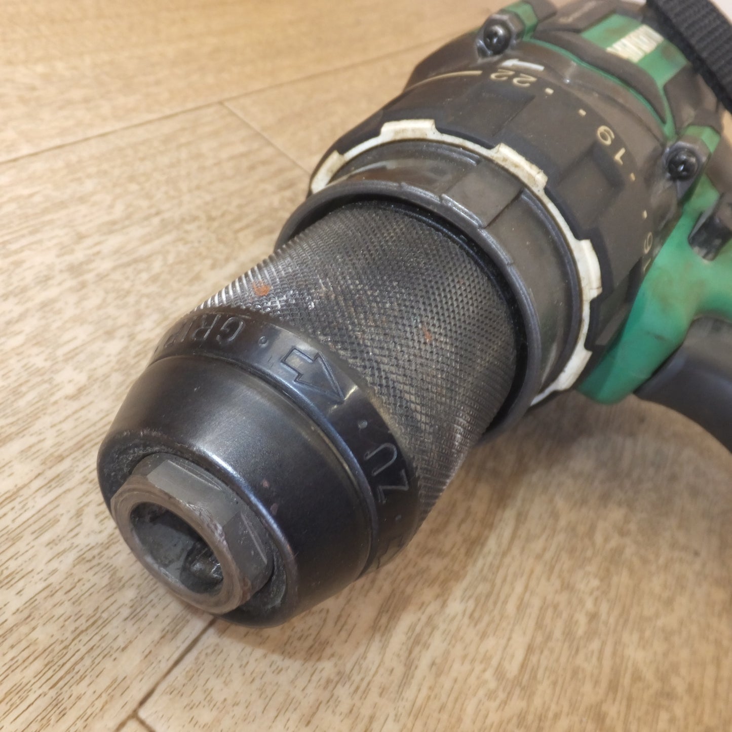 [送料無料] ★ハイコーキ HiKOKI 13mm コードレス振動ドライバドリル DV18DC DC18V 本体のみ★