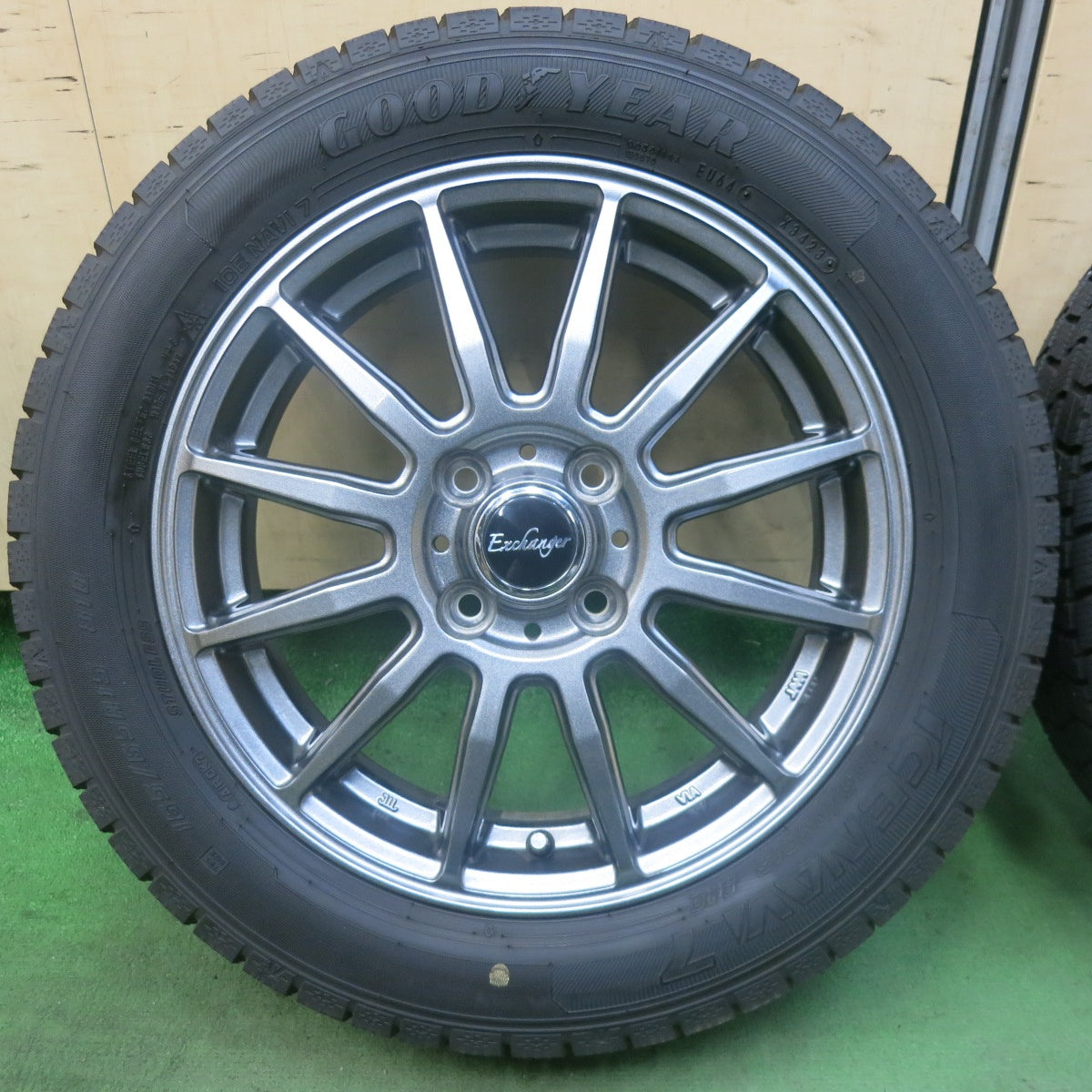 バリ溝！23年！キレイ！9.5分以上★スタッドレス 165/65R15 グッドイヤー アイスナビ7 Exchanger 15インチ 軽サイズ タフト ハスラー 等 PCD100/4H★5122402SKス