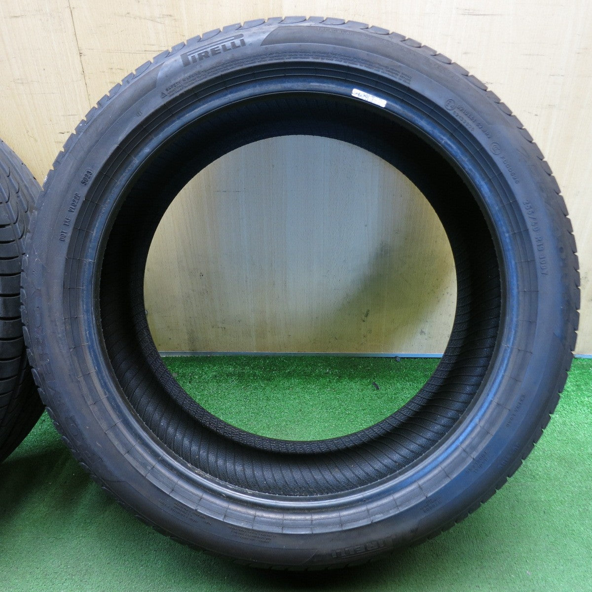 バリ溝！23年！9分◎255/40R19 ピレリ POWERGY パワジー 19インチ タイヤ アウディ ティグアン ベンツ BMW 等◎6082604KKノタ