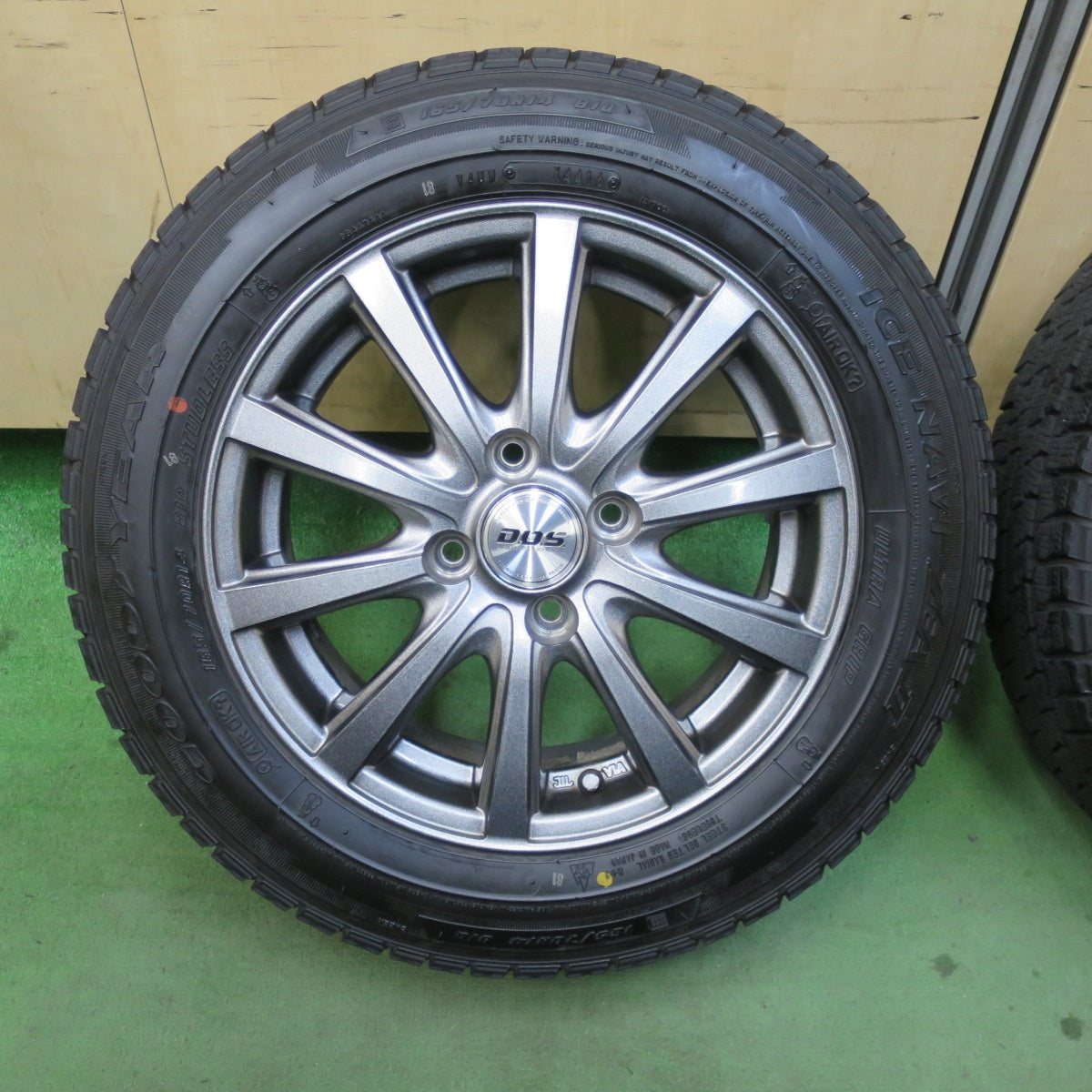 バリ溝！キレイ！9.5分★スタッドレス 165/70R14 グッドイヤー アイスナビ ZEA2 D.O.S. DOS 社外 アルミ 14インチ PCD100/4H★5122602TTス