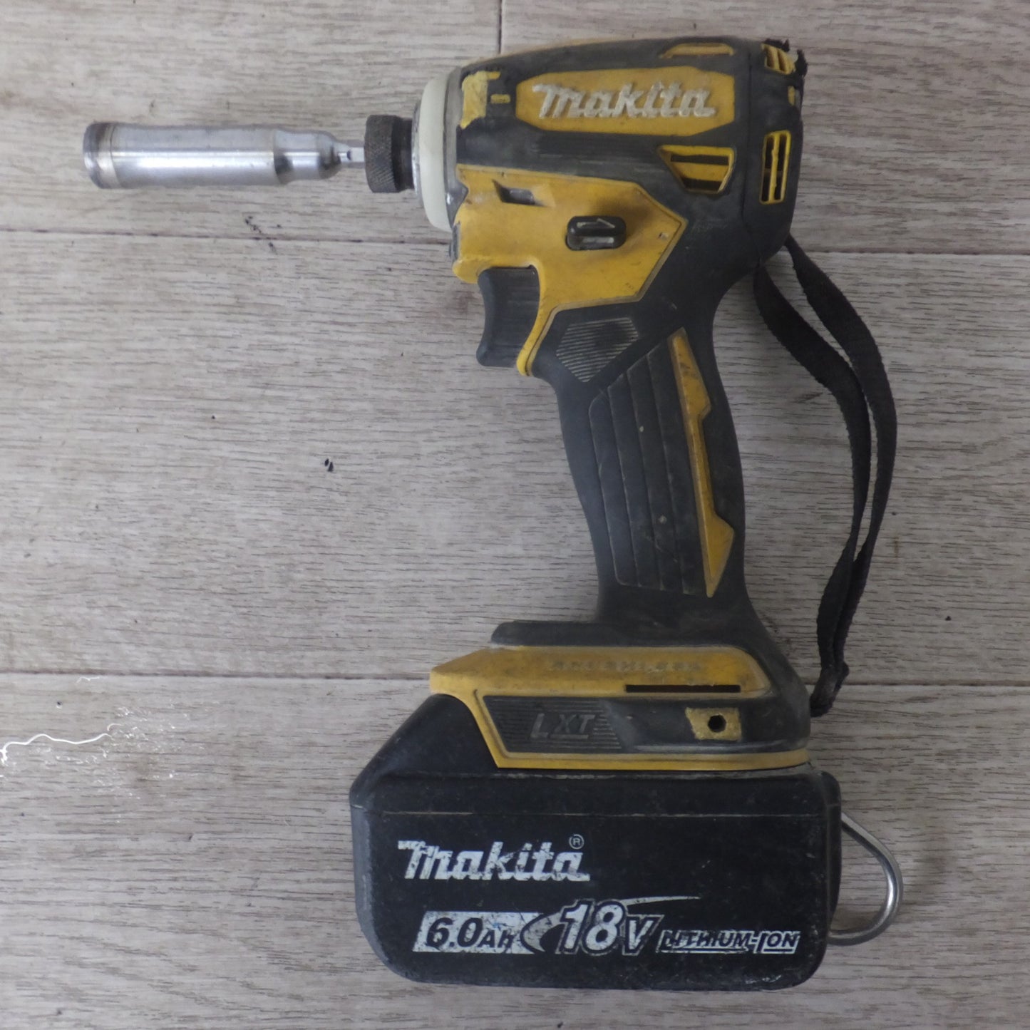 [送料無料] ★マキタ makita 充電式インパクトドライバ TD172DGXFY 18V★