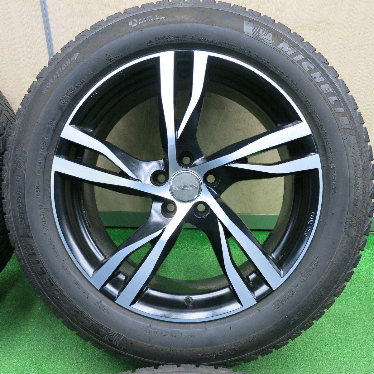 バリ溝！21年！9分★ボルボ 等 MAK STOCKHOLM 235/55R19 スタッドレス ミシュラン X-ICE SNOW SUV 19インチ ストックホルム PCD108/5H★4120806TNス