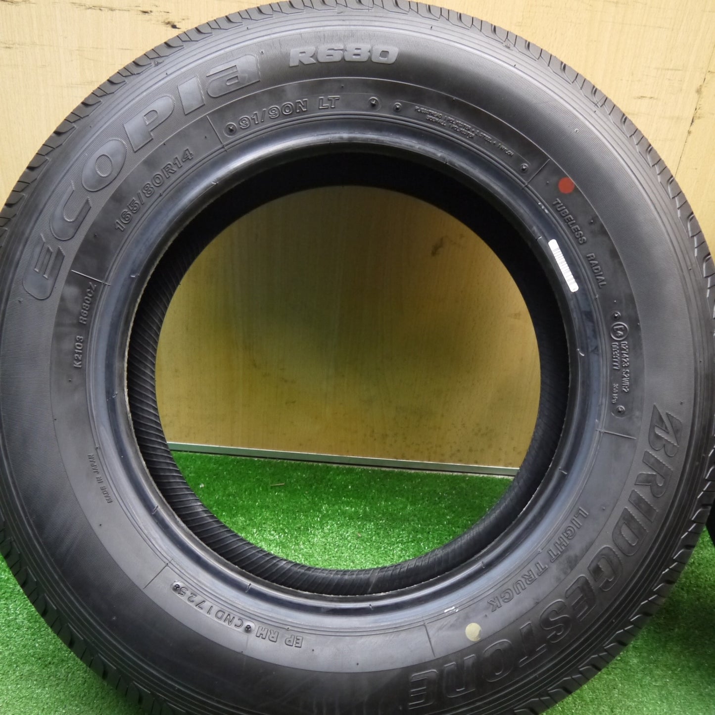 新車外し！25年★165/80R14 91/90N ブリヂストン エコピア R680 タイヤ 14インチ プロボックス ADバン サクシード バネット 等★6020902Hノタ