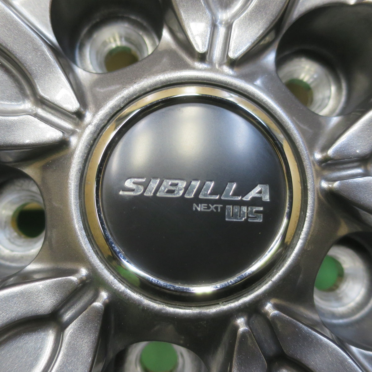 バリ溝！22年！キレイ！9.5分◎スタッドレス 215/60R16 ブリヂストン ブリザック VRX2 SIBILLA NEXT W5 シビラ ネクスト 16インチ PCD114.3/5H◎6100905イス