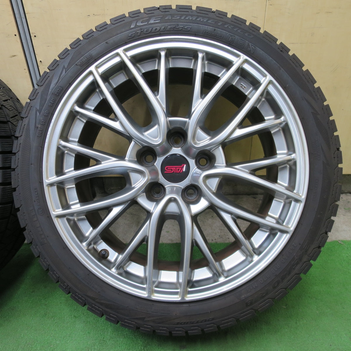 バリ溝！8.5分★スバル WRX STI 純正 245/40R18 スタッドレス ピレリ アイスアシンメトリコ 18インチ PCD114.3/5H★6031801ナス