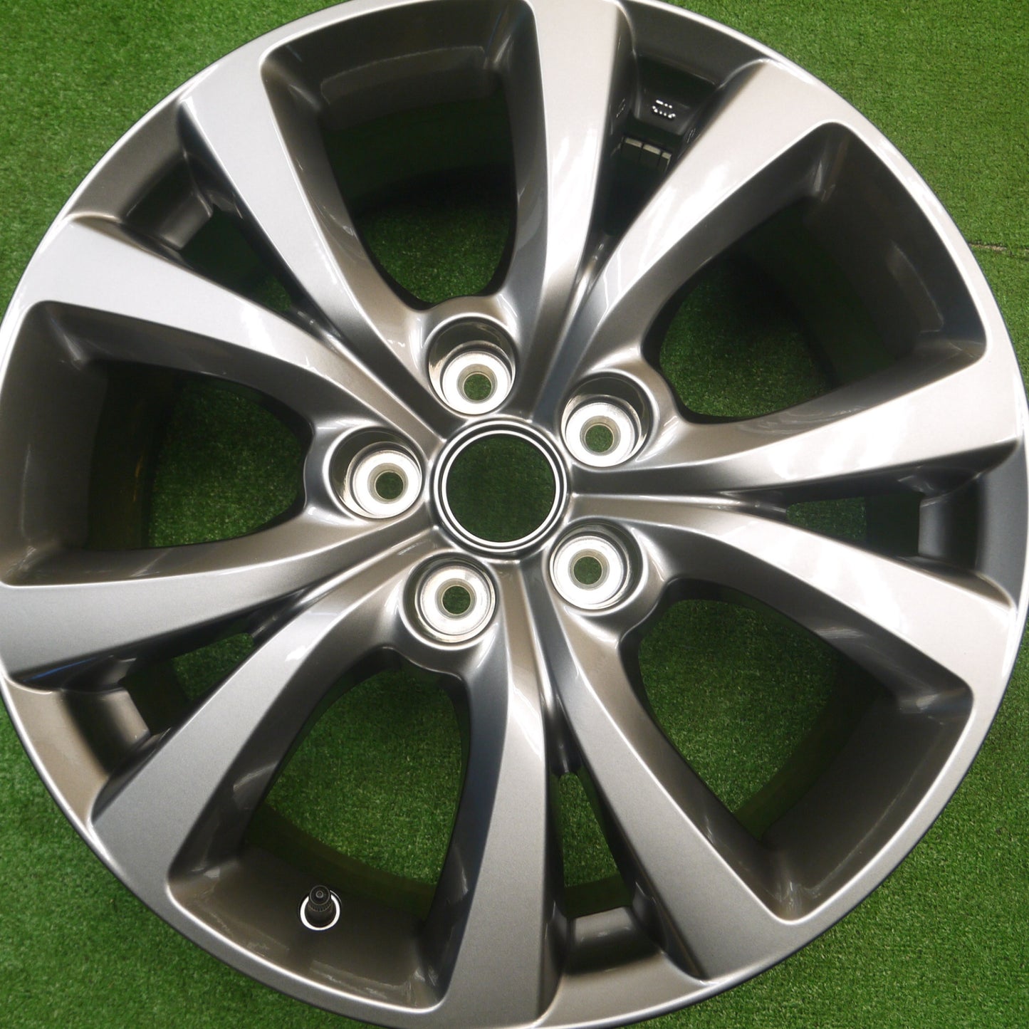 [送料無料] 新車外し★マツダ CX-30 純正 ホイール 18インチ 18×7J CX30 PCD114.3/5H★4100402Hホ
