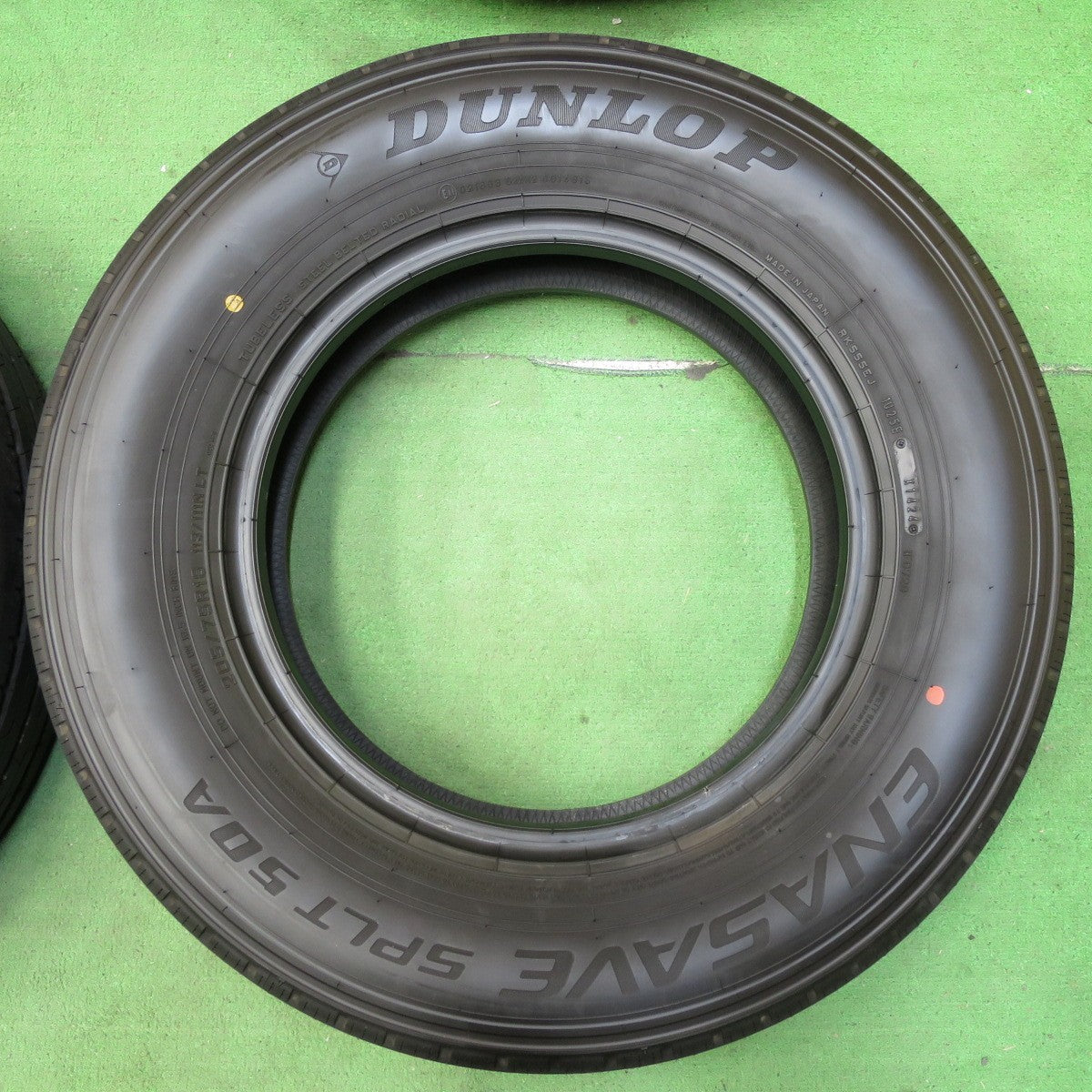 [送料無料] 新車外し！24年！ほぼ未使用★トラック タイヤ 205/75R16 113/111N ダンロップ エナセーブ SPLT50A 16インチ★4092410イノタ