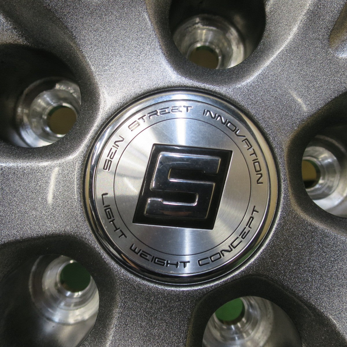 バリ溝！キレイ！ほぼ10分★スタッドレス 215/60R17 トーヨー ウインター トランパス TX SEIN SS ザイン 17インチ PCD114.3/5H★6041504イス