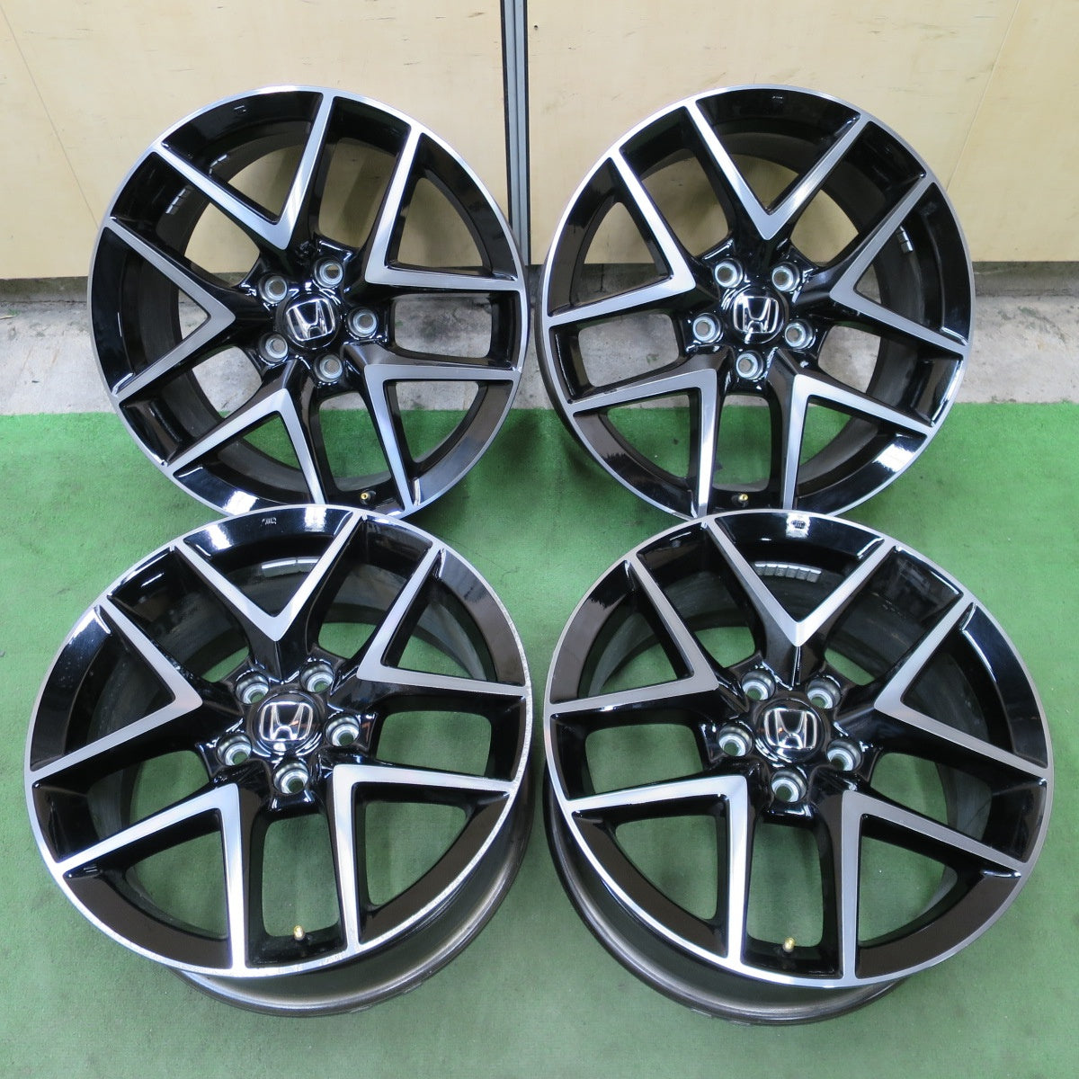 4本価格！付属品 消音装置 付き◎ホンダ FL1 FL4 シビック 純正 ホイール 18インチ 18×8J PCD114.3/5H◎6082402NGホ