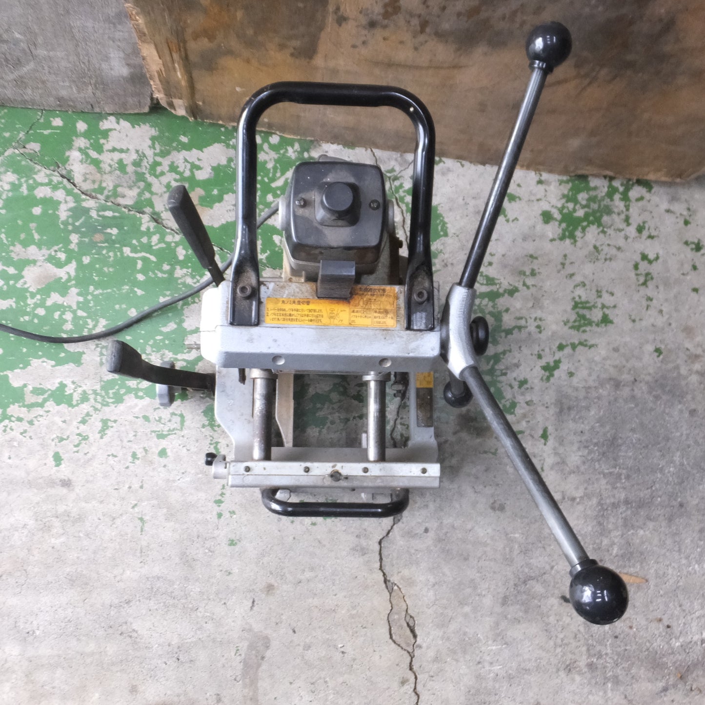 [送料無料] ◆makita マキタ 手動カクノミ 7304 木工用 角ノミ 穴あけ 電動工具 100V◆