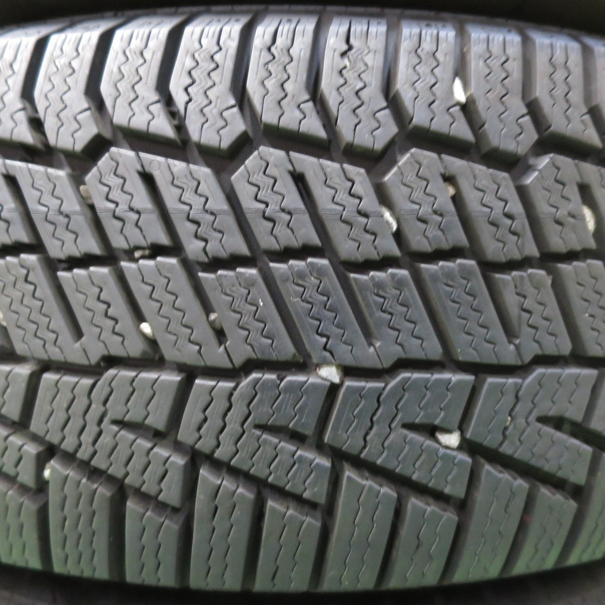 [送料無料] バリ溝！22年！9.5分以上★トヨタ 60系 ノア ヴォクシー 純正 195/65R15 スタッドレス コンチネンタル ノースコンタクト NC6 15インチ PCD114.3/5H★5040704イス