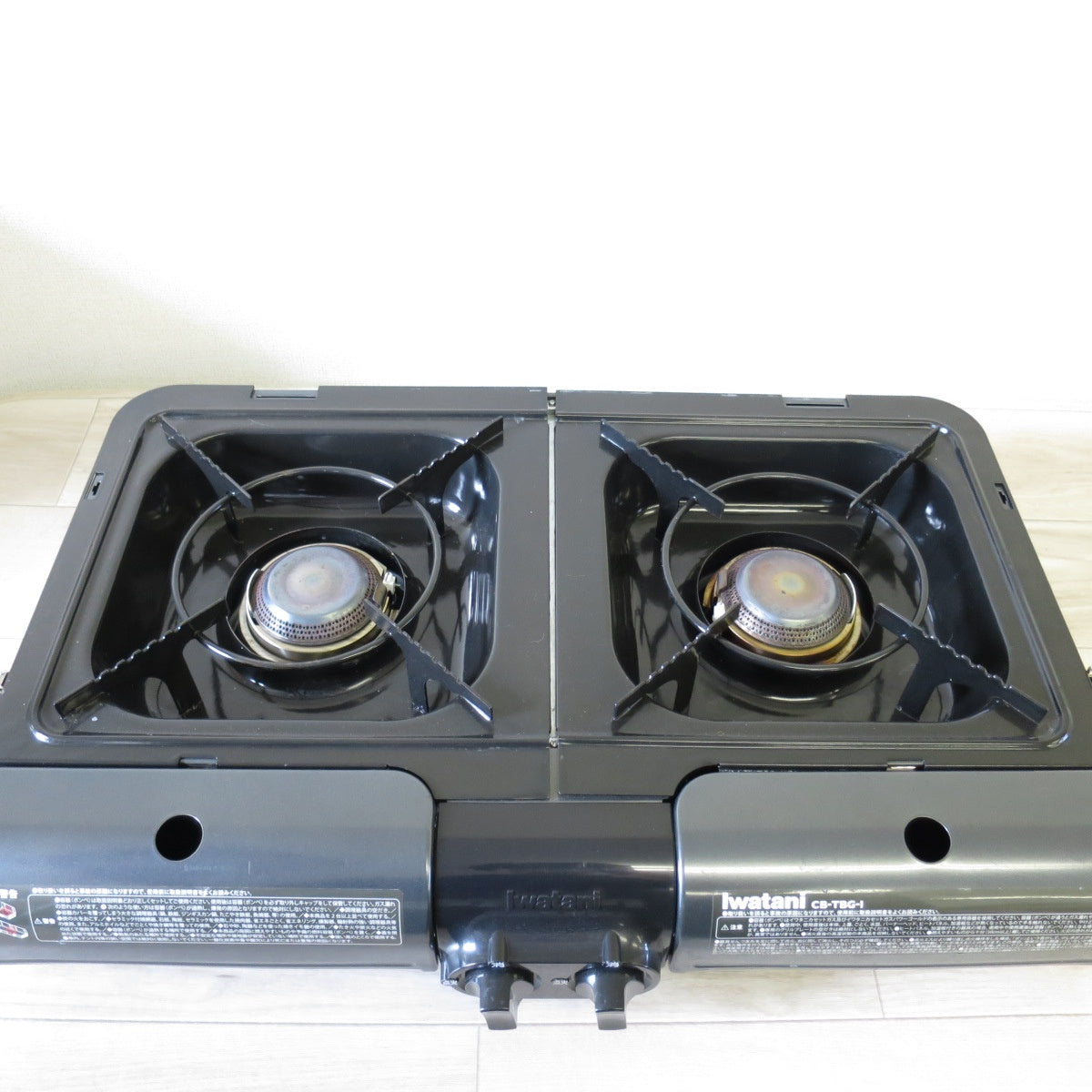 [送料無料] ◇イワタニ テーブル トップ BBQ グリル フラット ツイン グリル CB-TBG-1 カセット コンロ 2バーナー IWATANI キャンプ アウトドア◇